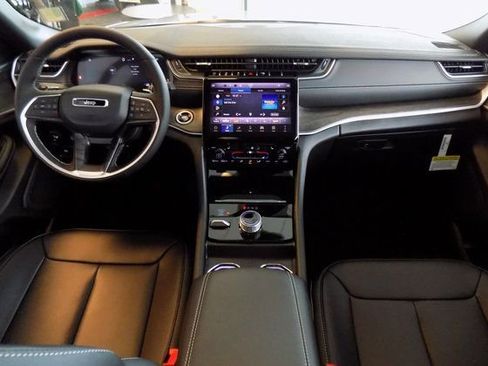 New 2025 Jeep Grand Cherokee L Limited w/ Trailer Tow Package image 13