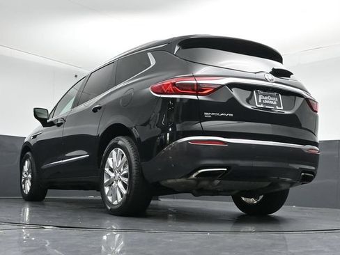 Used 2020 Buick Enclave Premium w/ Sun and Sites Package AWD/4WD image 43