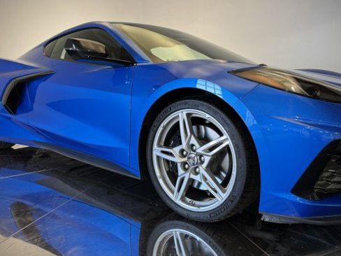 Used 2024 Chevrolet Corvette Stingray Premium Cpe w/ Z51 Performance Package RWD image 17
