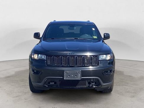 Used 2018 Jeep Grand Cherokee Laredo AWD/4WD image 8