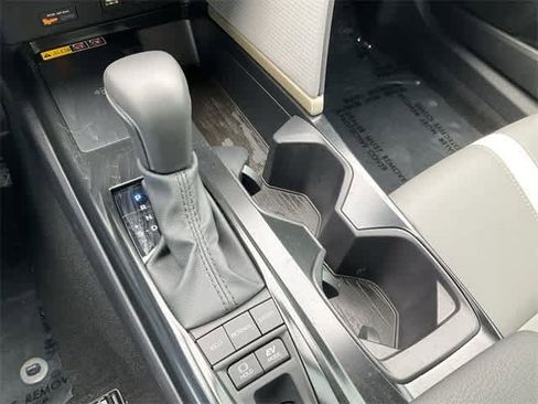 Certified 2025 Toyota Camry SE image 24