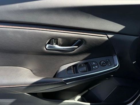 Certified 2024 Nissan Sentra SR FWD image 20