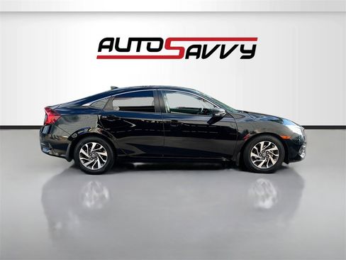 Used 2018 Honda Civic EX image 8