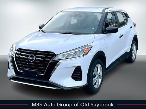 Certified 2024 Nissan Kicks S image 1