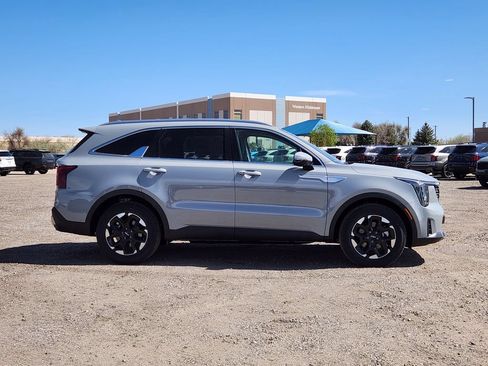 New 2026 Kia Sorento S w/ S Panoramic Sunroof Package FWD image 2