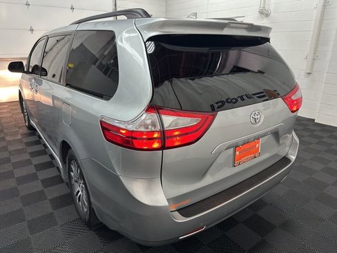 Used 2019 Toyota Sienna XLE FWD image 7
