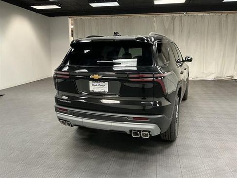 New 2026 Chevrolet Traverse LT w/ LPO, Floor Liner Package FWD image 5