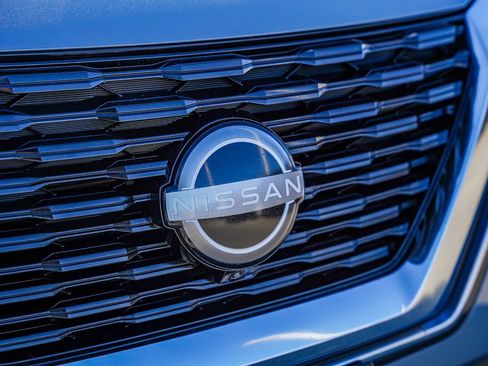 Used 2023 Nissan Rogue SL image 12