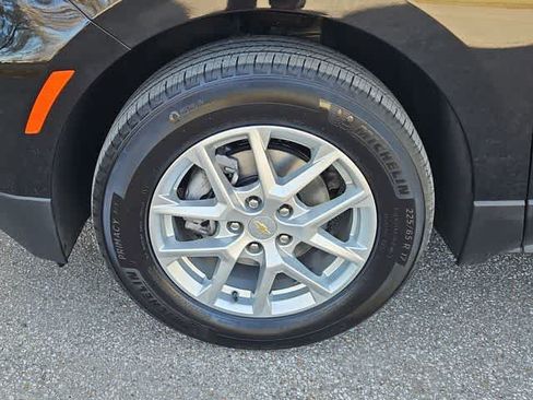 Used 2024 Chevrolet Equinox LT FWD image 13