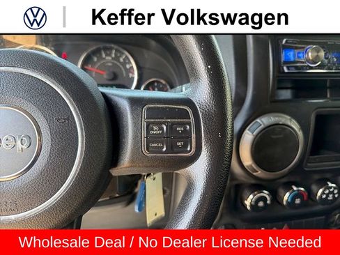 Used 2016 Jeep Wrangler Unlimited Sport AWD/4WD image 18
