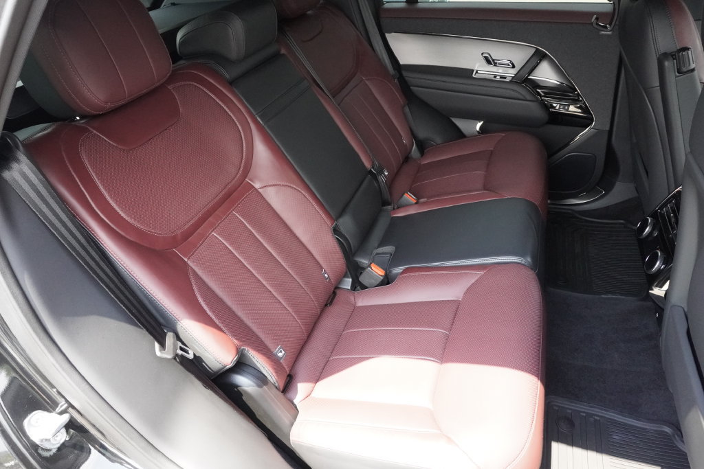 New 2026 Land Rover Range Rover Sport Dynamic SE AWD/4WD image 27
