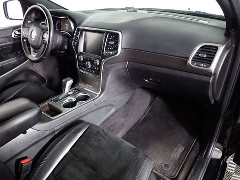 Used 2017 Jeep Grand Cherokee Altitude AWD/4WD image 37