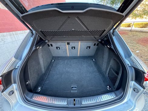 Used 2020 Porsche Macan image 12