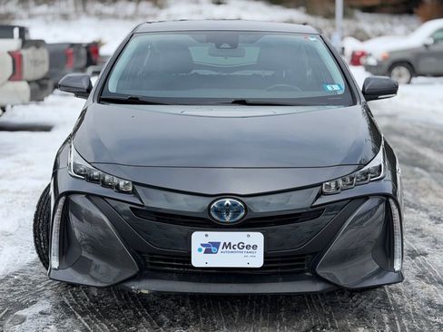 Used 2021 Toyota Prius Prime LE image 2