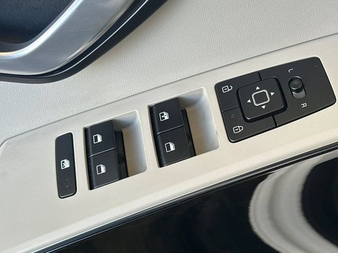 Certified 2023 Kia Niro Wind FWD image 12