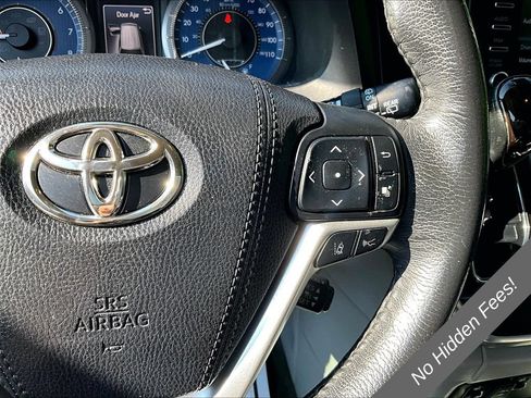 Used 2018 Toyota Sienna XLE Premium AWD/4WD image 17