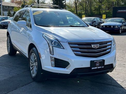 Used 2018 Cadillac XT5 Luxury w/ Driver Awareness Package AWD/4WD image 4