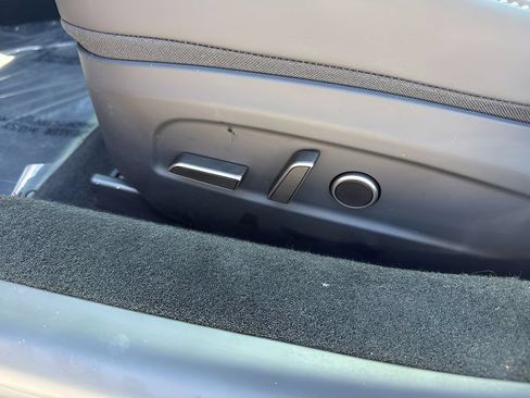 Used 2025 Tesla Model 3 RWD image 10