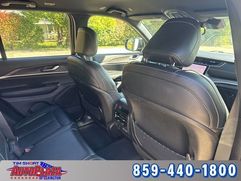 Used 2024 Jeep Grand Cherokee Limited image 55