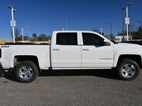 Used 2017 Chevrolet Silverado 1500 LT w/ All Star Edition image 11
