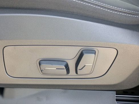 New 2026 BMW X1 xDrive28i AWD/4WD image 14