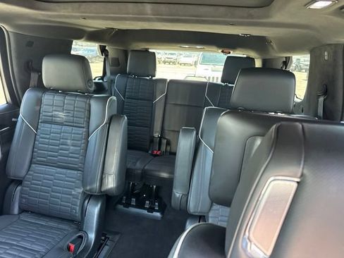 Used 2023 Cadillac Escalade V AWD/4WD image 10