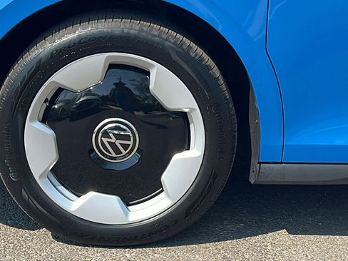 New 2025 Volkswagen ID. Buzz Pro S Plus image 9