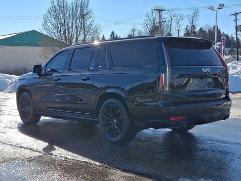 Used 2021 Cadillac Escalade ESV Sport Platinum w/ LPO, ONYX Package image 4