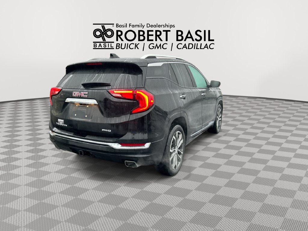Used 2020 GMC Terrain Denali w/ Denali Premium Package AWD/4WD image 8