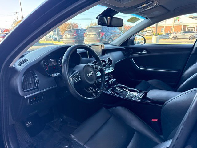 Used 2019 Kia Stinger AWD/4WD image 12