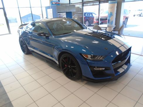 Used 2020 Ford Mustang Shelby GT500 w/ Technology Package image 1