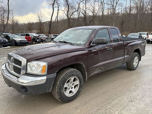 Used 2005 Dodge Dakota SLT w/ Trailer Tow Group image 1