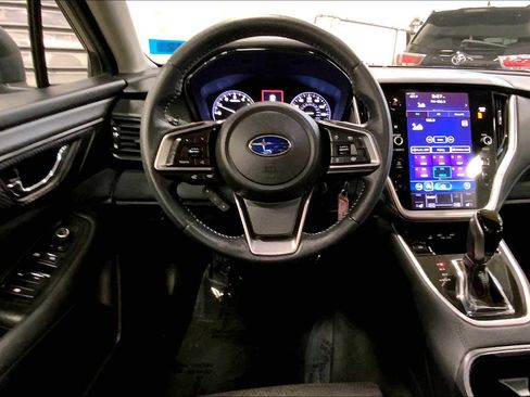 Used 2020 Subaru Outback Premium image 5