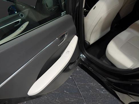 Used 2023 Hyundai Sonata SEL w/ Convenience Package image 19