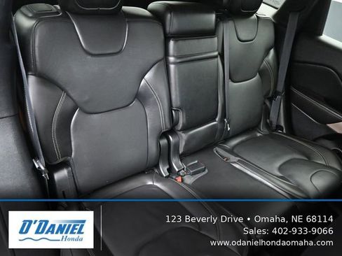 Used 2018 Jeep Cherokee Limited image 38