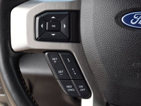 Used 2020 Ford F250 Platinum w/ FX4 Off-Road Package AWD/4WD image 8