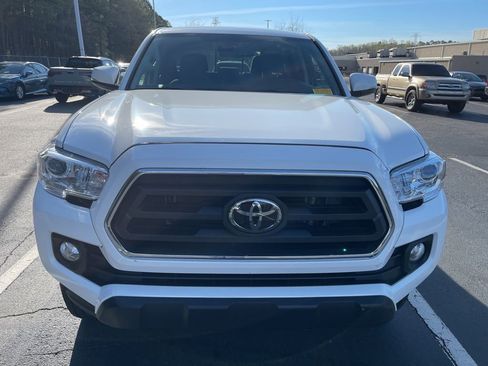 Used 2023 Toyota Tacoma SR5 w/ Technology Package image 3