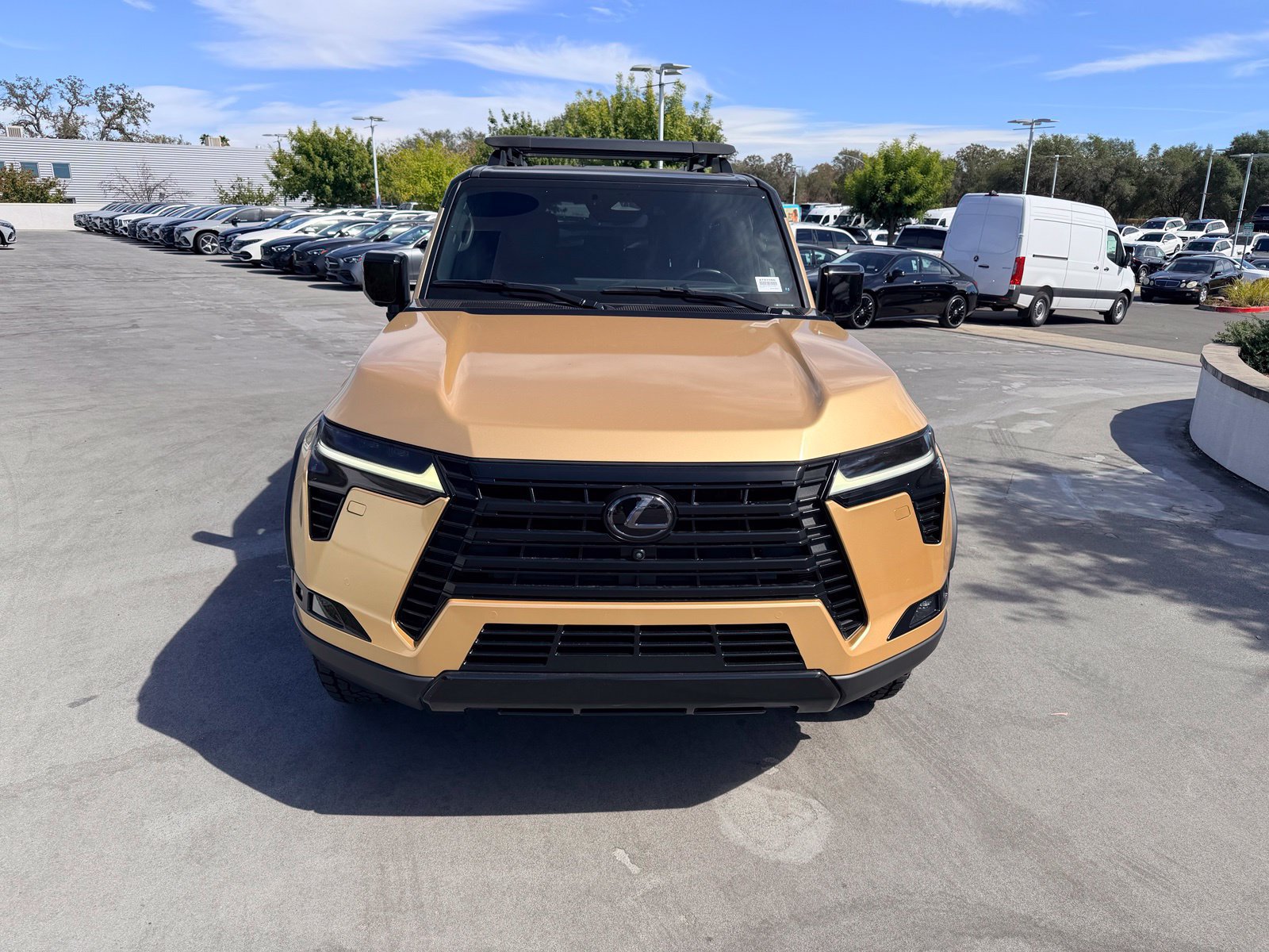 Used 2024 Lexus GX 550 AWD/4WD image 2