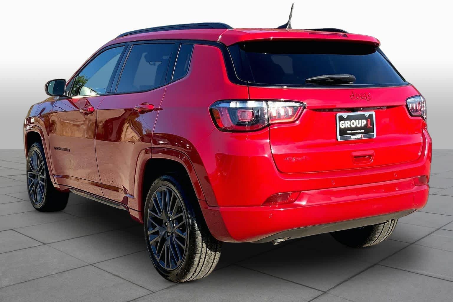 Used 2023 Jeep Compass Limited AWD/4WD image 12