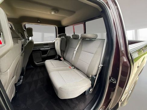 Used 2018 Ford F150 XLT w/ Equipment Group 302A Luxury AWD/4WD image 21