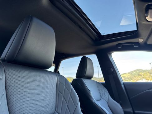 Used 2023 Lexus RX 350 Premium image 15