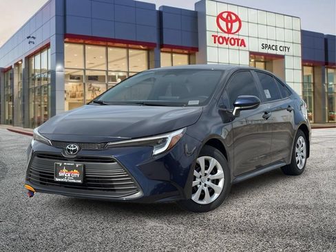 Certified 2026 Toyota Corolla LE FWD image 2