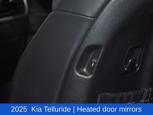 Used 2025 Kia Telluride S AWD/4WD image 25