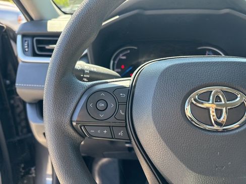 Used 2025 Toyota RAV4 XLE image 48