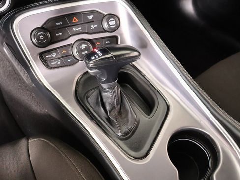 Used 2022 Dodge Challenger GT image 7