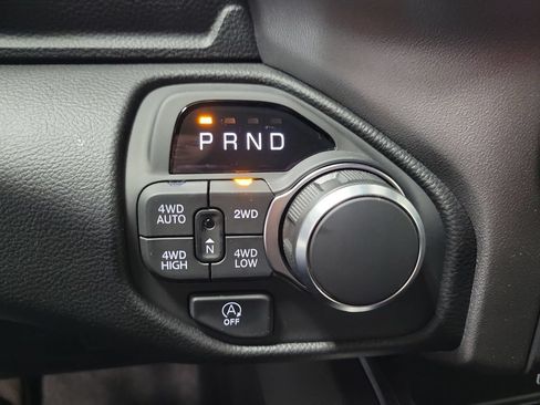 New 2026 RAM 1500 Big Horn AWD/4WD image 14