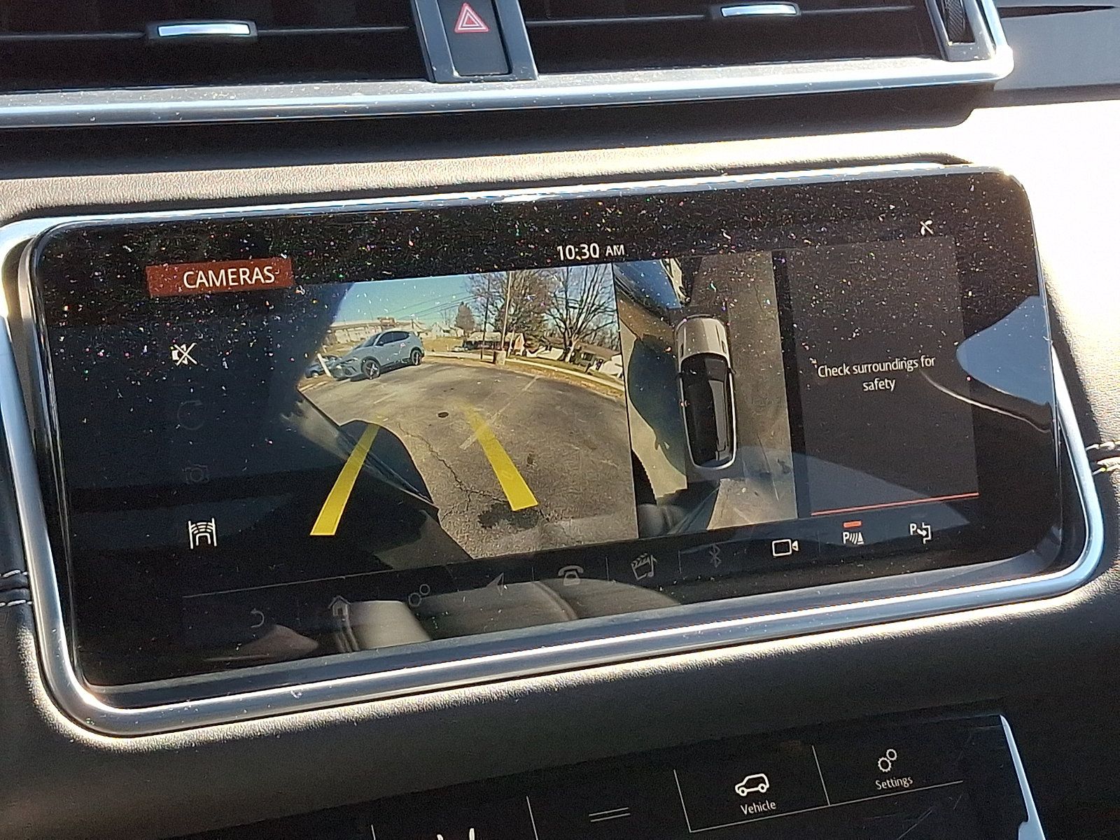 Used 2018 Land Rover Range Rover Velar R-Dynamic HSE AWD/4WD image 19