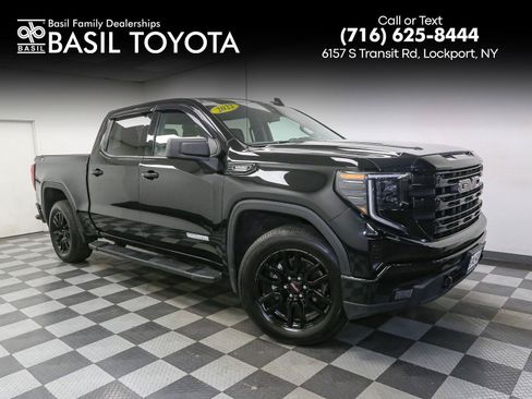 Used 2022 GMC Sierra 1500 Elevation w/ X31 Off-Road Package AWD/4WD image 1