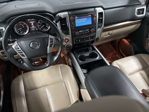 Used 2016 Nissan Titan SL AWD/4WD image 13
