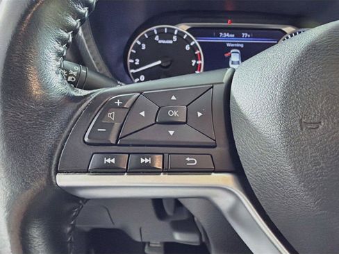 Used 2022 Nissan Sentra SV FWD image 38